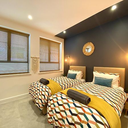 Stunning 2 Bed Apartment Sea Views And Parking Worthing Exterior photo