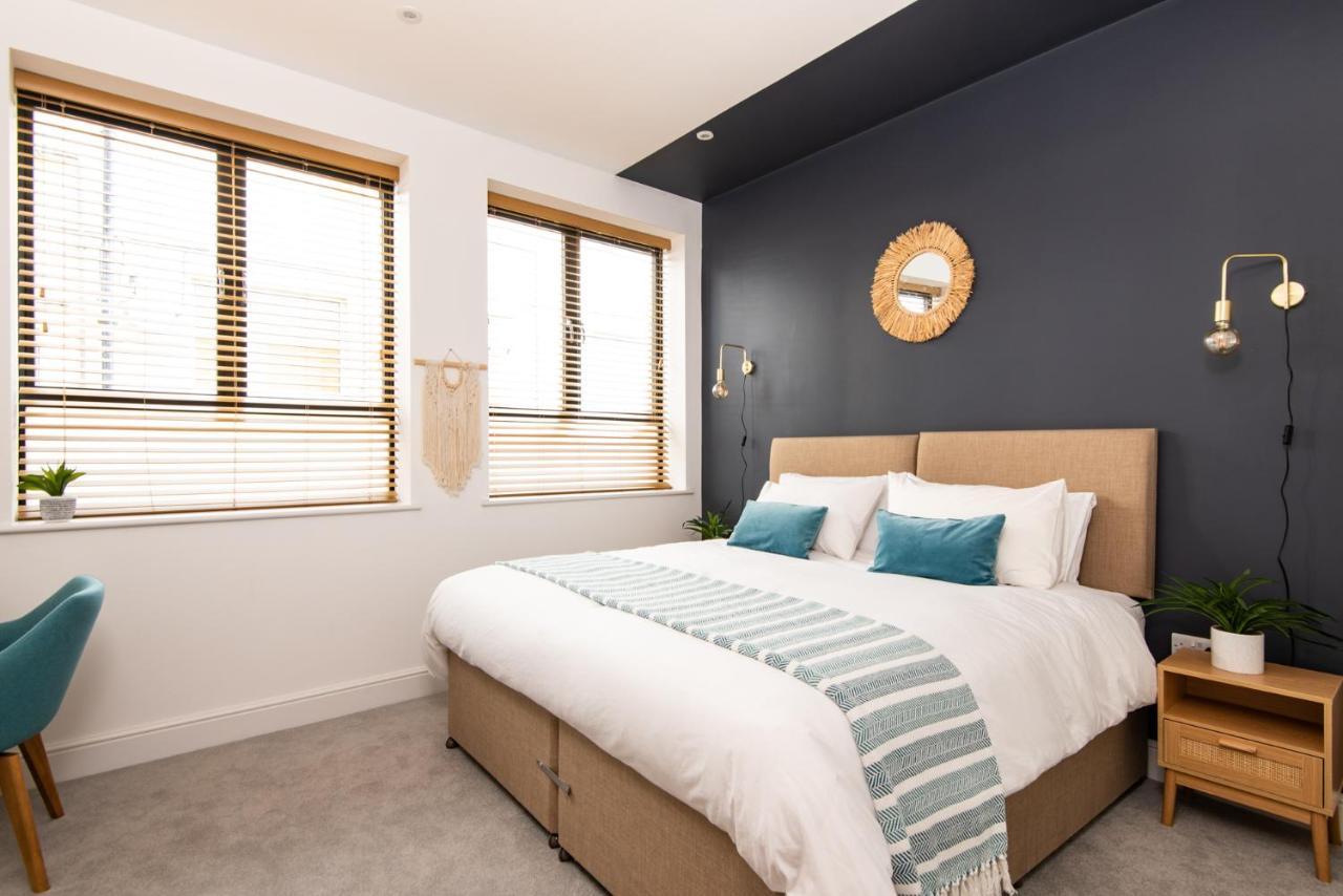 Stunning 2 Bed Apartment Sea Views And Parking Worthing Exterior photo