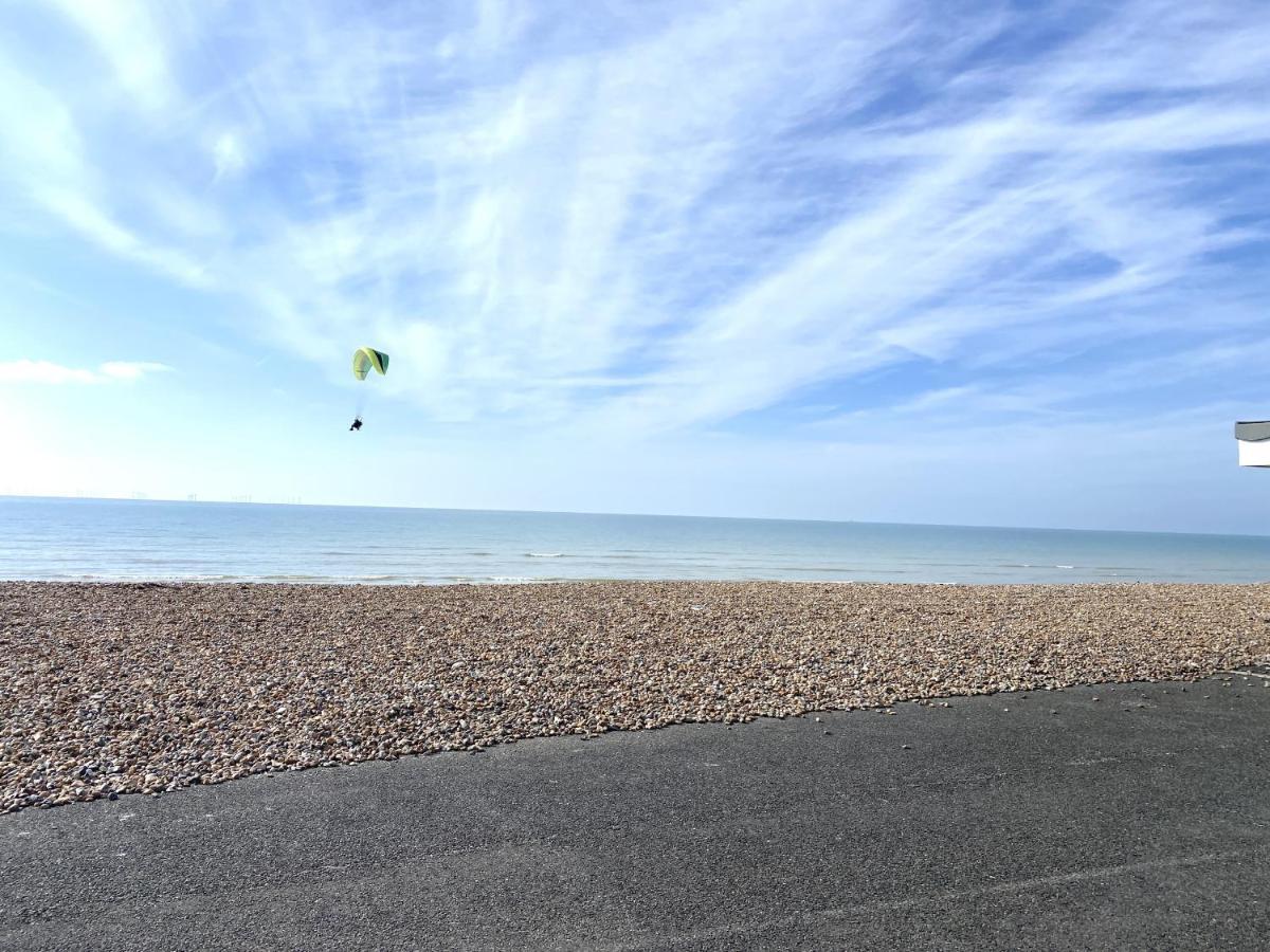 Stunning 2 Bed Apartment Sea Views And Parking Worthing Exterior photo